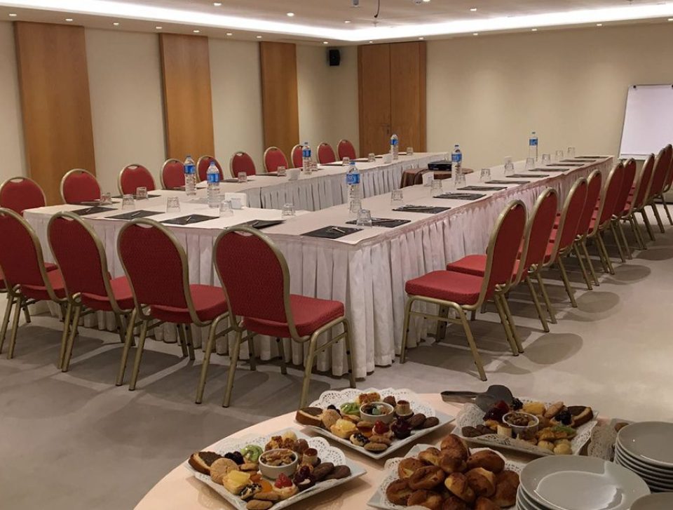 Executive-Room-1-e1739458442129-960x727